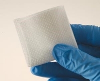 Cardinal Health® - Curity™ - All Purpose Medical Sponges - 9132 - In Use