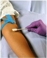 PDI® - Alcohol Swabsticks - S84925 - In Use